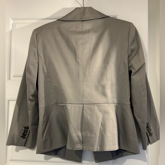 Ann Taylor gray pant suit - Picture 8 of 9